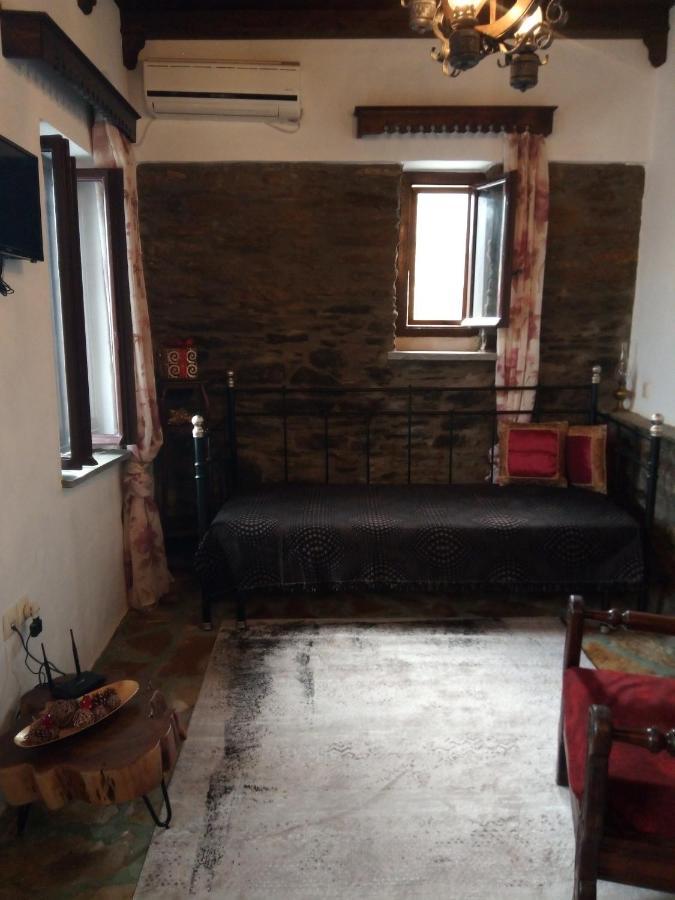 Monte Kechros Guest House Arnados Eksteriør bilde
