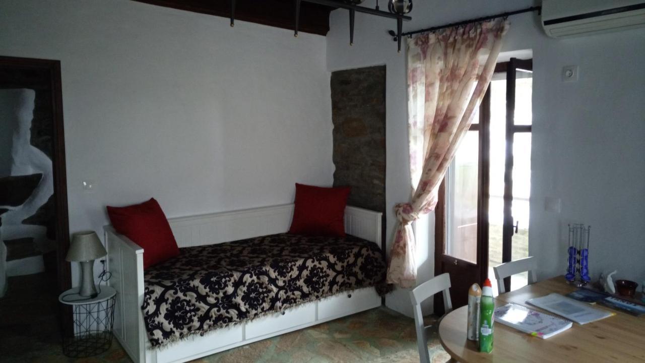 Monte Kechros Guest House Arnados Eksteriør bilde