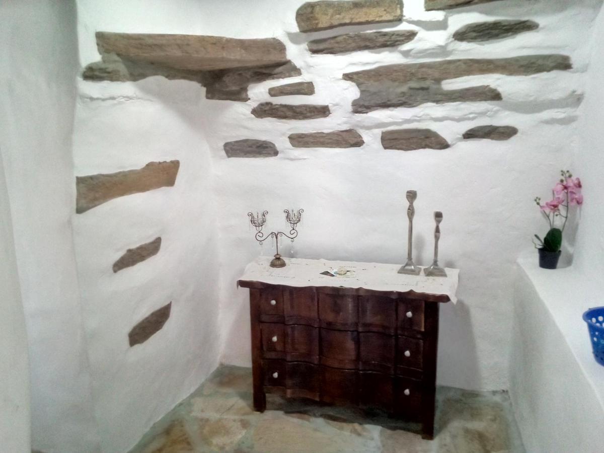 Monte Kechros Guest House Arnados Eksteriør bilde