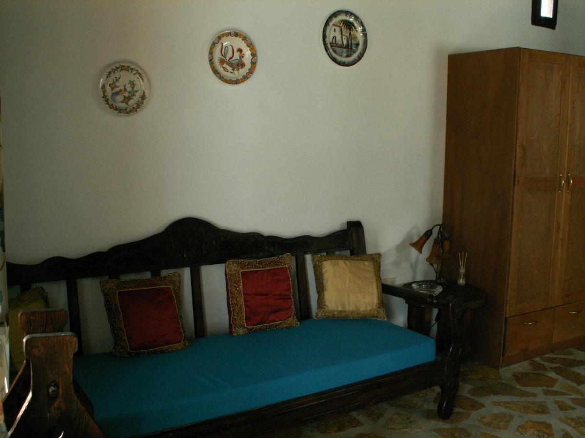 Monte Kechros Guest House Arnados Eksteriør bilde