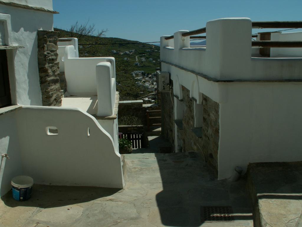 Monte Kechros Guest House Arnados Eksteriør bilde