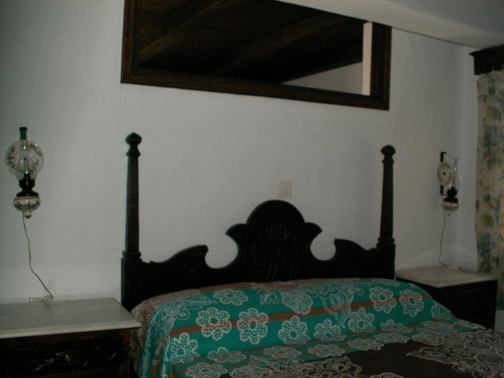 Monte Kechros Guest House Arnados Eksteriør bilde