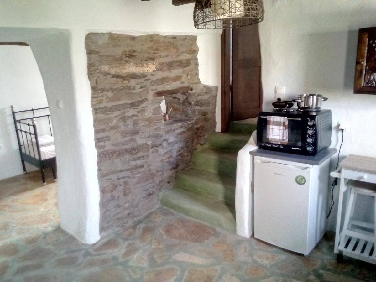 Monte Kechros Guest House Arnados Eksteriør bilde